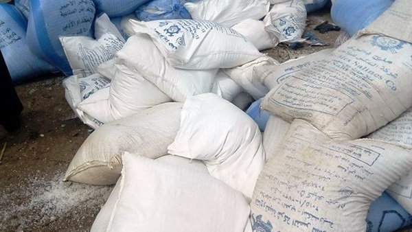 ضبط ٨ أطنان ملح سياحات بمصنع بالسويس