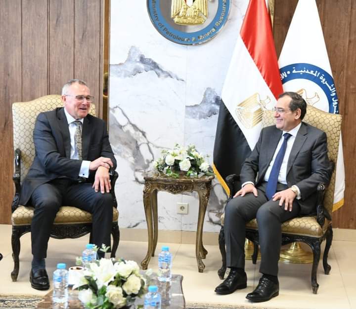 استقبل المهندس طارق الملا وزير البترول والثروة المعدنية ديفيد توماس رئيس شركة كايرون إنرجى Cheiron Energy والوفد المرافق له 