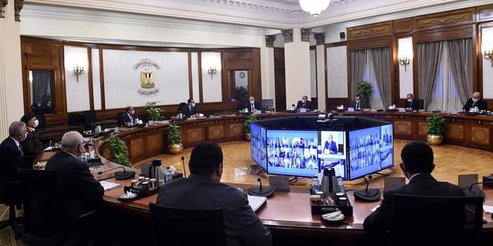 رئيس الوزراء يتابع  جهود التعامل مع مخالفات البناء من خلال  منظومة المتغيرات المكانية في عدد من المراكز بمحافظات الجمهورية