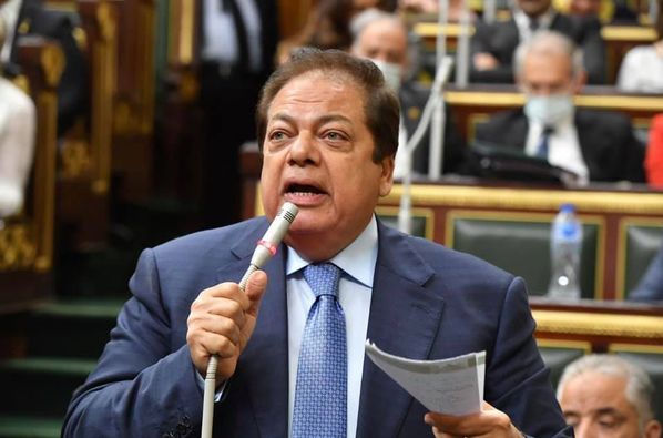 #أبو_العينين يطالب وزير البترول بسرعة توصيل الغاز للمنازل وزيادة الوزن النسبي للعمالة.. ويؤكد: آن الأوان لفتح الباب أمام المستثمر الصغير في قطاع البترول