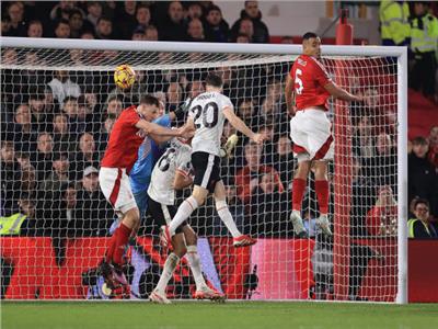 نوتينجهام يتعادل أيجابياً مع ليفربول في الدوري الإنجليزي.