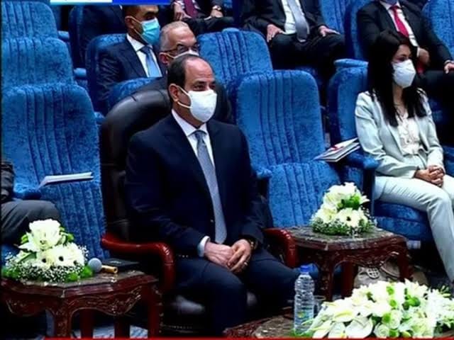 يفتتح فخامة السيد الرئيس عبدالفتاح السيسى الان مدينة الدواء بمنطقة