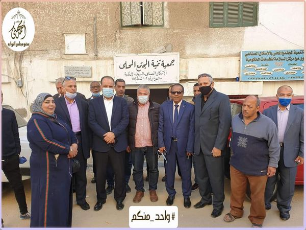 مهني يستمع لعدد من مشاكل أهالي منطقة السيوف بالإسكندرية ويناقشها مع المسؤولين