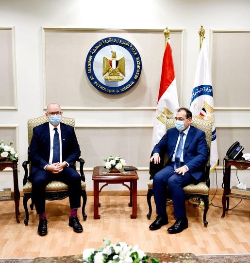 مباحثات مصرية كندية فى مجالات البترول والغاز والتعدين