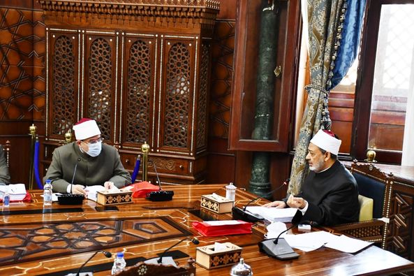وزير الأوقاف وقيادات الأوقاف يهنئون الإمام الأكبر بعيد الأضحى المبارك