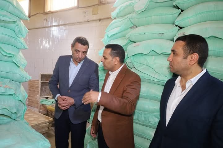 محافظ السويس يتابع عمل المخابز اثناء اجازة العيد في إطار متابعة عمل المخابز أثناء أجازة العيد ،