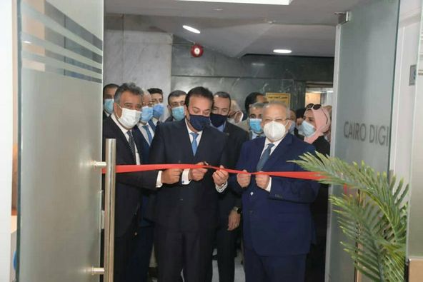 وزير التعليم العالي يفتتح مركز طب الأسنان الرقمي والمعمل المركزي الرقمي بكلية طب الأسنان جامعة القاهرة
