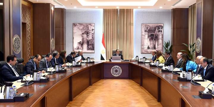 رئيس الوزراء يتابع سير العمل بمدينة الأثاث بدمياط وسبل الاستفادة من مزاياها التنافسية