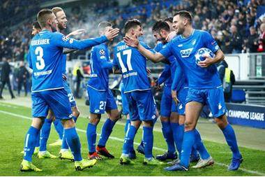 هوفنهايم يفوز على لايبزيج برباعيه مقابل ثلاثة في الدوري الألماني.