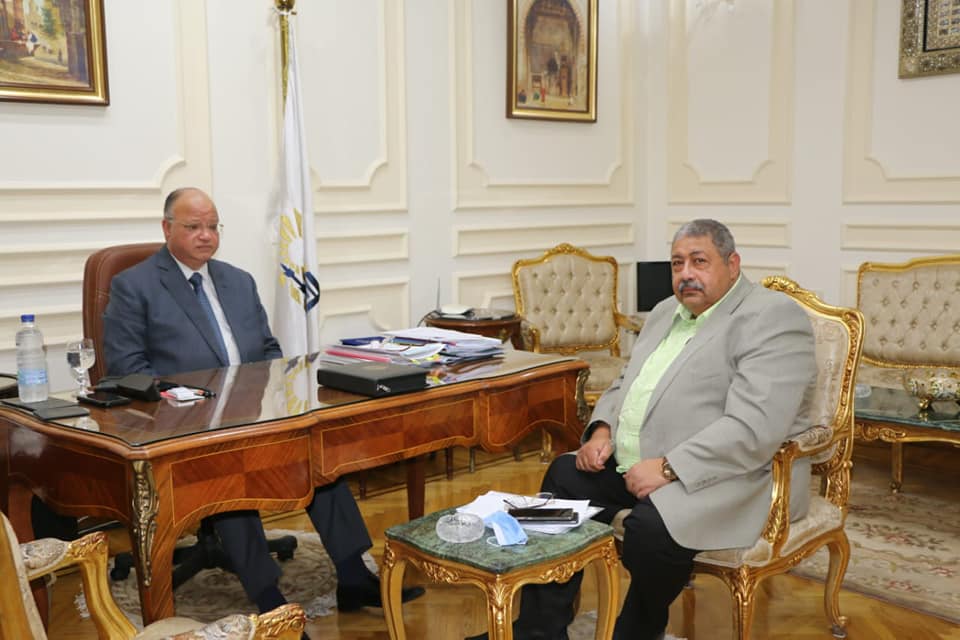 اللواء خالد عبد العال محافظ القاهرة جميع الأجهزة المعنية ورؤساء الأحياء برفع حالة الاستعداد لمواجهة سقوط الأمطار