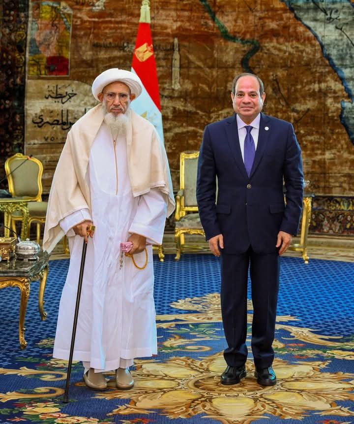 استقبل السيد الرئيس عبد الفتاح السيسي، اليوم، السلطان الدكتور مفضل سيف الدين، سلطان طائفة البهرة بالهند، وأنجاله الأمير جعفر الصادق عماد الدين، والأمير طه نجم الدين، والأمير حسين برهان الدين، وذلك بحضور السيد مفضل محمد، ممثل السلطان بالقاهرة