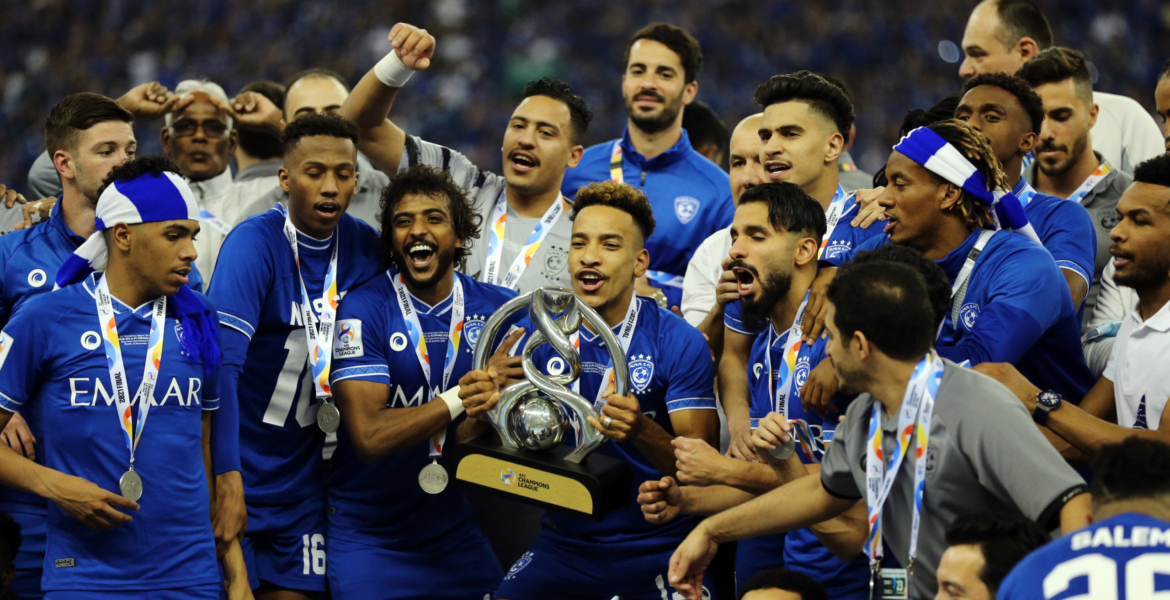 الهلال السعودى يفوز بثنائية نظيفة على بوهانج ويتوج بلقب دوري أبطال آسيا للمرة الرابعة في تاريخه.