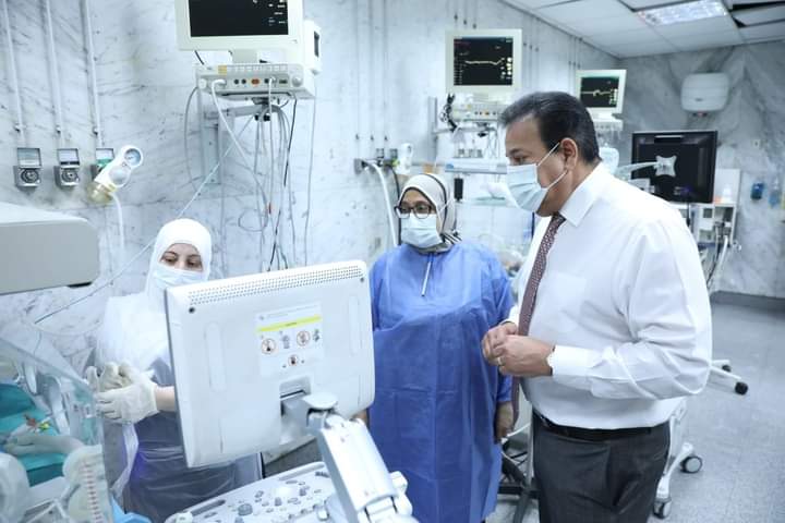 ضمن جولاته الميدانية المفاجئة للمنشآت الصحية.. وزير الصحة يتفقد مستشفى الجلاء التعليمي لأمراض النساء والولادة والأطفال للوقوف على الخدمات المقدمة للمرضى