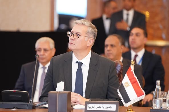 شارك المهندس كريم بدوى وزير البترول والثروة المعدنية رئيساً لوفد مصر في اجتماع مجلس وزراء منظمة الأقطار العربية المصدرة للبترول ( أوابك ) الذى عقد امس بالكويت برئاسة المهندس سعد بن شريدة الكعبى  وزير الدولة لشؤون الطاقة في قطر التي ترأس الدورة الحالية للمنظمة وبمشاركة الأمين العام للمنظمة المهندس جمال عيسى اللوغانى ، ووزراء البترول والطاقة في الدول العربية الأعضاء بالمنظمة  .