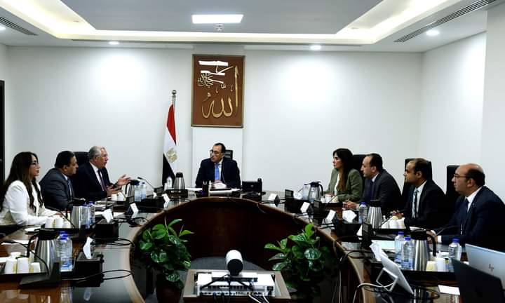 رئيس الوزراء يتابع مع وزير الزراعة جهود تنمية الثروة الحيوانية
