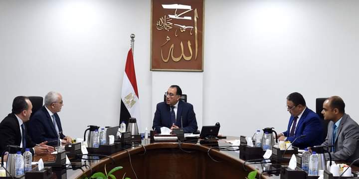 رئيس الوزراء يتابع مع وزير التربية والتعليم والتعليم الفني عددا من ملفات عمل الوزارة