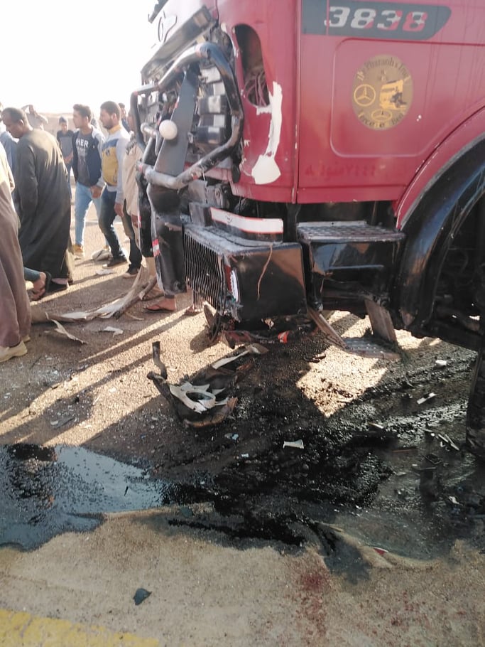 النقل المجنونة دهست العمال .. مصرع 14 واصابة آخر فى حادث مآساوى ..