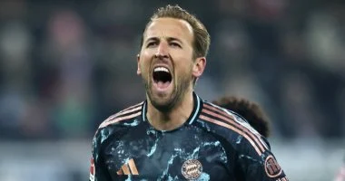 بايرن ميونيخ يفوز على مونشنجلادباخ بهدف نظيف في الدوري الألماني.