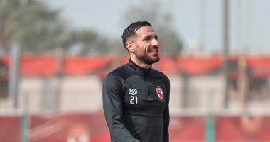 الأهلي يصطحب ظهيره معلول في رحلة المغرب لمواجهة الرجاء بدوري الأبطال.