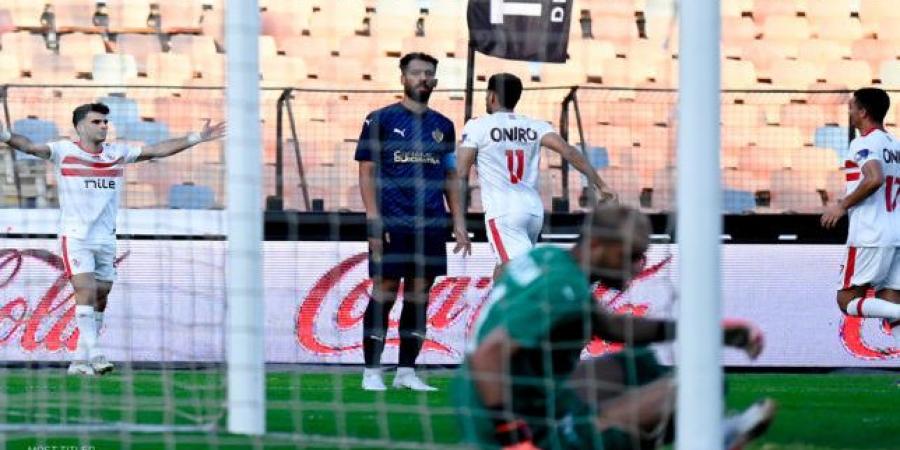 الزمالك يكتسح سيراميكا كليوباترا برباعيه مقابل هدفين في دوري نايل.