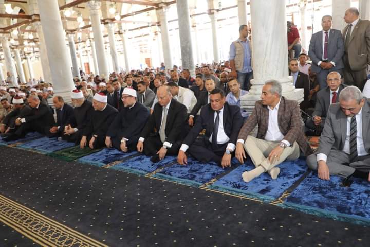بمناسبة العيد_القومي_لمحافظة_القاهرة_1054_عام  أدى اللواء خالد عبد العال محافظ القاهرة صلاة الجمعة اليوم بمسجد عمرو بن العاص بمصر القديمة بحضور ٤ وزراء في إطار احتفالات محافظة القاهرة بعيدها القومي