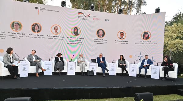 شراكة وتعاون ممتد بين مصر وألمانيا ، وتنفيذ العديد من المشروعات الهامة في مجالات الصرف وتطوير الرى والمنشآت المائية ودعم مركز التدريب  - مصر وضعت خطة شاملة لتعظيم الاستفادة من المياه من خلال الانتقال الى الجيل الثانى لمنظومة الرى فى مصر 2.0