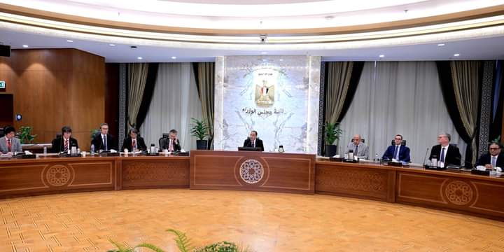 رئيس الوزراء يلتقي وفدا كبيرا من رؤساء وممثلي منظمات الأعمال ومؤسسات التمويل والشركات اليابانية العاملة في مجال الطاقة المتجددة وإدارة المياه