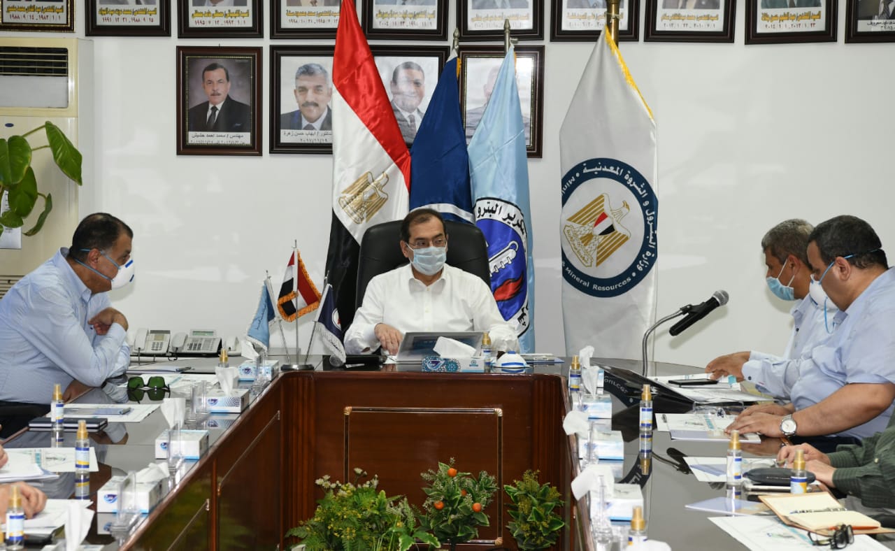 وزير البترول يترأس اجتماع اللجنة العليا للمنطقة الجغرافية البترولية بمسطرد