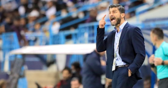 الخليج السعودي يتعاقد مع المدرب البرتغالي إيمانويل.