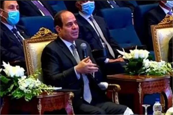 السيسي يتفقد أكبر قافلة إنسانية لرعاية مليون أسرة