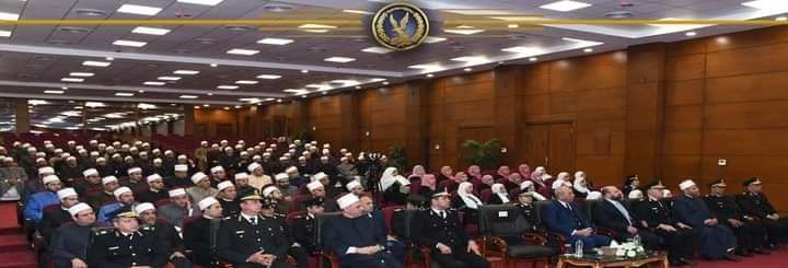 إستقبلت أكاديمية الشرطة السيد الدكتور/ محمد مختار جمعة – وزير الأوقاف - وعدد 130 من الأئمة والوعاظ والواعظات لأكاديمية الشرطة للتعرف على المجالات التدريبية والتعليمية والرياضية والتثقيفية داخل الأكاديمية وكيفية إعداد ضابط شرطة
