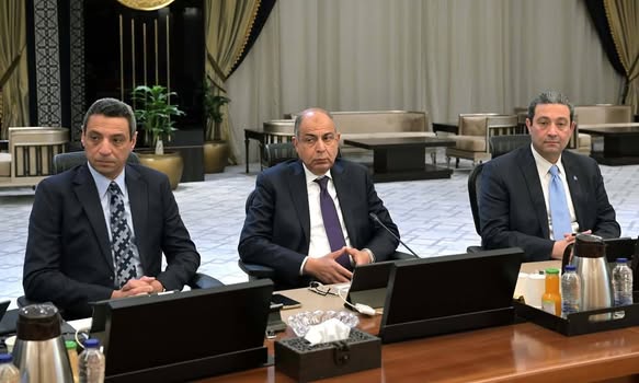 رئيس الوزراء يترأس الاجتماع الخامس لمجلس المحافظين بمشاركة محافظ السويس