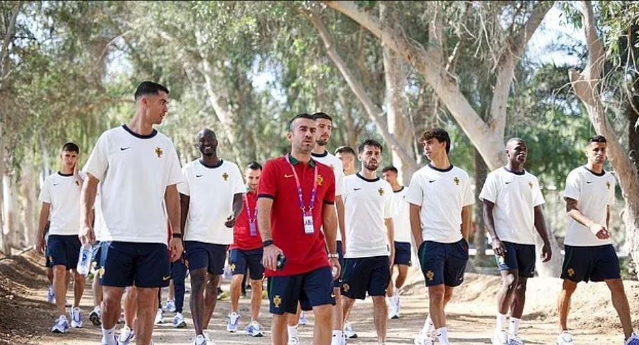 المدير الشخصي لكريستيانو رونالدو يثير أزمة جديدة بمنتخب البرتغال.. 