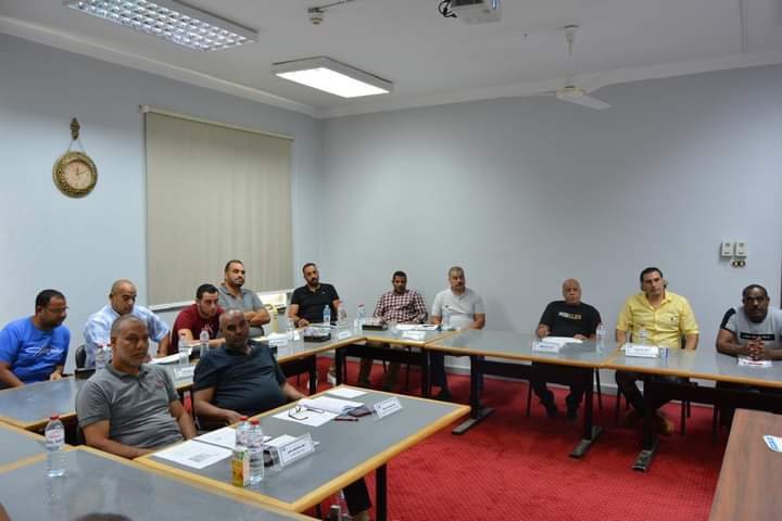 من خلال البرامج التدريبي في مركز تدريب السويس للبترول مع الإخوة الزملاء من مختلف مواقع العمل داخل شركة السويس للبترول شرفنا بلقاء المحاضرات مهندس/إبراهيم الشاذلي برنامج تحديد وتقييم المخاطر (بتروسيف): يركز على كيفية التعرف على المخاطر المحتملة وتقييمها، بالإضافة إلى اتخاذ التدابير الوقائية اللازمة البرامج التدريبية المنفذة في مركز تدريب السويس لتصنيع البترول للأسبوع الحالي من 22/9/2024