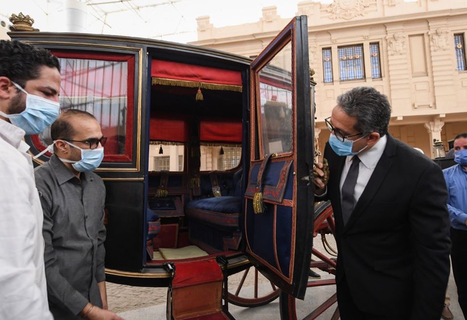 وزير السياحة والآثار يتفقد متحف المركبات الملكية ببولاق للوقوف على اللمسات النهائية بمشروع الترميم تمهيدا للافتتاح الوشيك