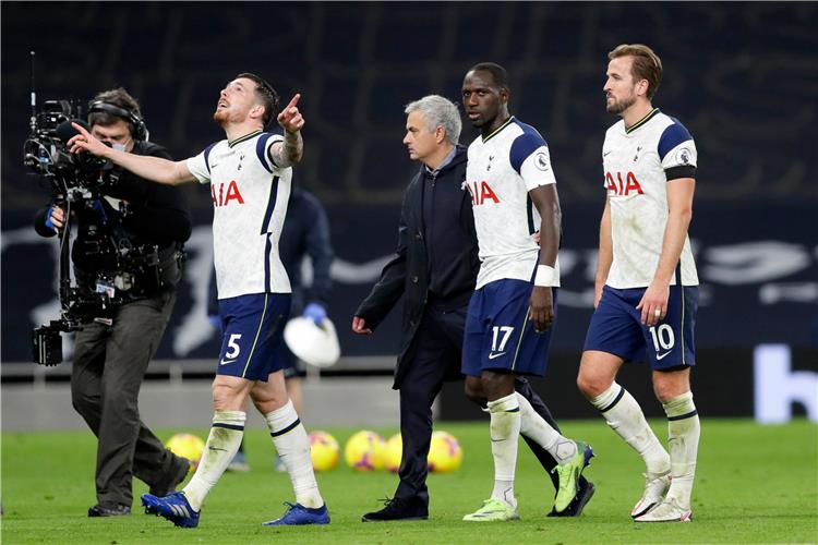توتنهام يفوز علي مان سيتي ويحقق رقمين مميزين بعد صعوده إلى صدارة الدوري الإنجليزي.