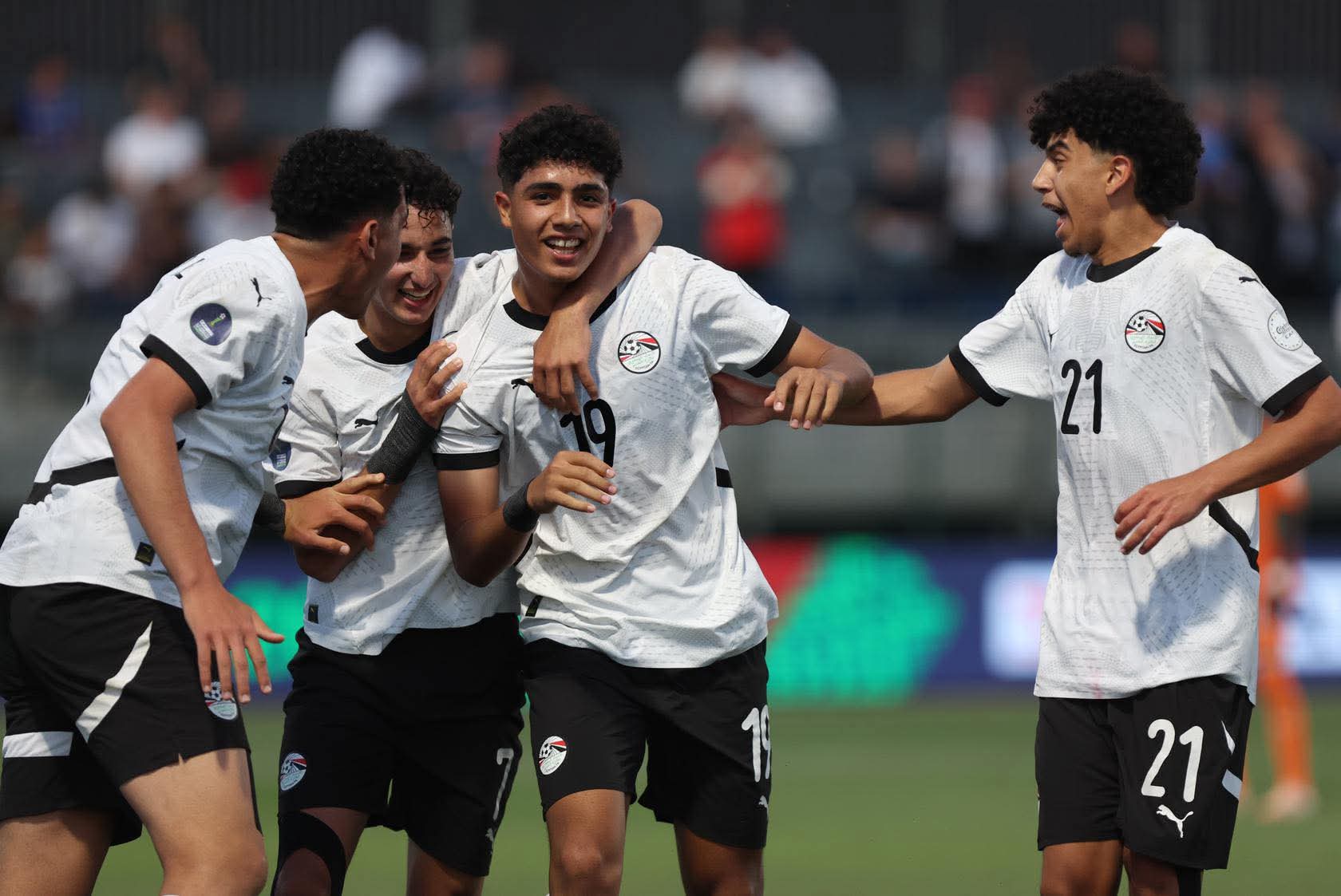 منتخب مصر يتجاوز كوت ديفوار برباعية لهدف ويصل للدور قبل النهائي من كأس الأمم الأفريقية تحت 17 عاماً.