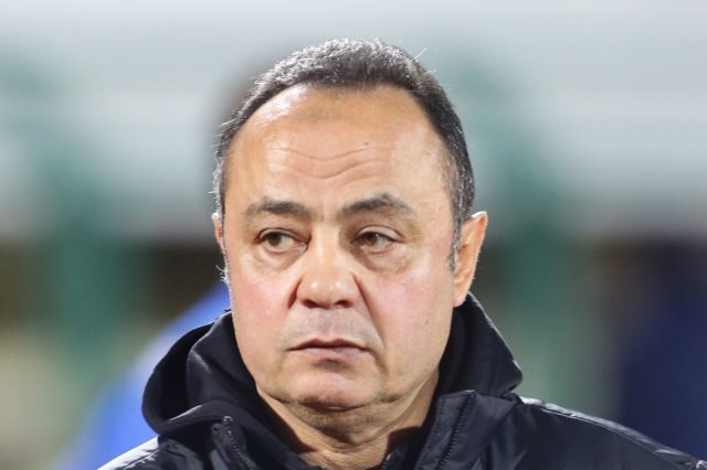 رسمياً: طارق يحيى يعلن رحيله عن نادى الزمالك.