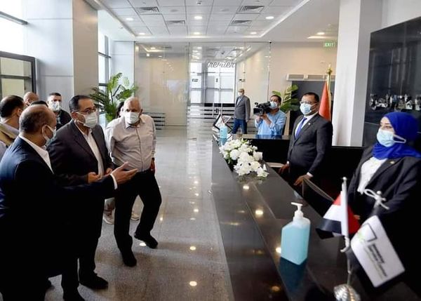 رئيس الوزراء يشهد افتتاح مركز خدمات المستثمرين بالوادي الجديد
