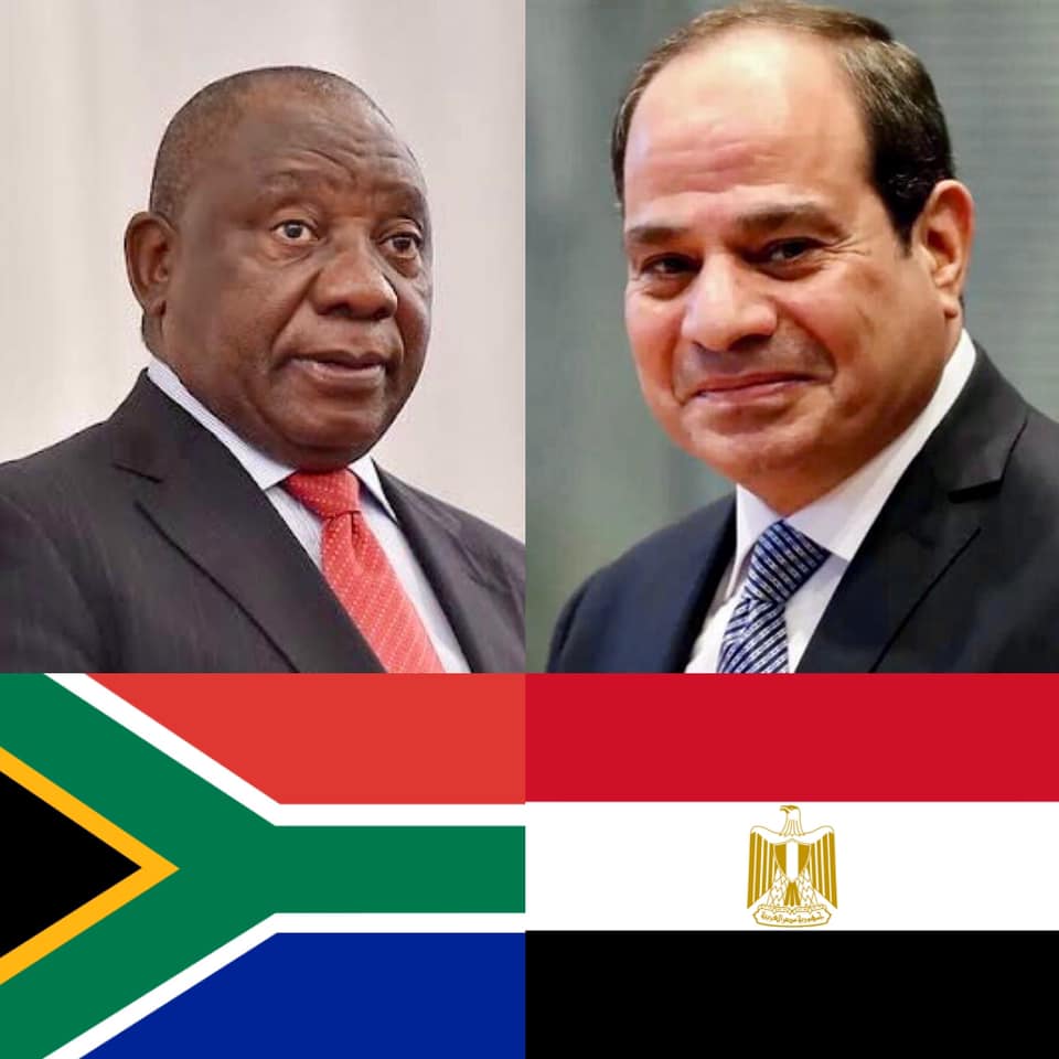 السيد الرئيس يبحث مع رئيس جنوب افريقيا بعض القضايا الافريقية، والعلاقات الثنائية بين البلدين.  تلقى السيد الرئيس عبد الفتاح السيسي مساء اليوم اتصالاً هاتفياً من رئيس جنوب أفريقيا سيريل رامافوزا
