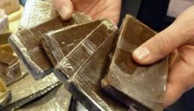 ضبط تشكيل عصابي بحوزته 120 طربة حشيش بالبحيرة