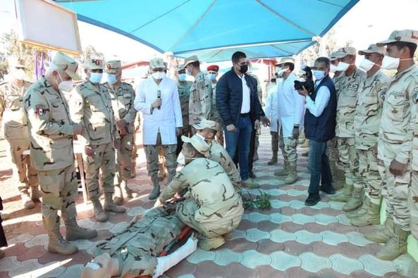 الفريق / محمد فريد رئيس أركان حرب القوات المسلحة يتفقد معسكر إعداد وتأهيل مقاتلى شمال سيناء بالجيش الثانى الميدانى ..