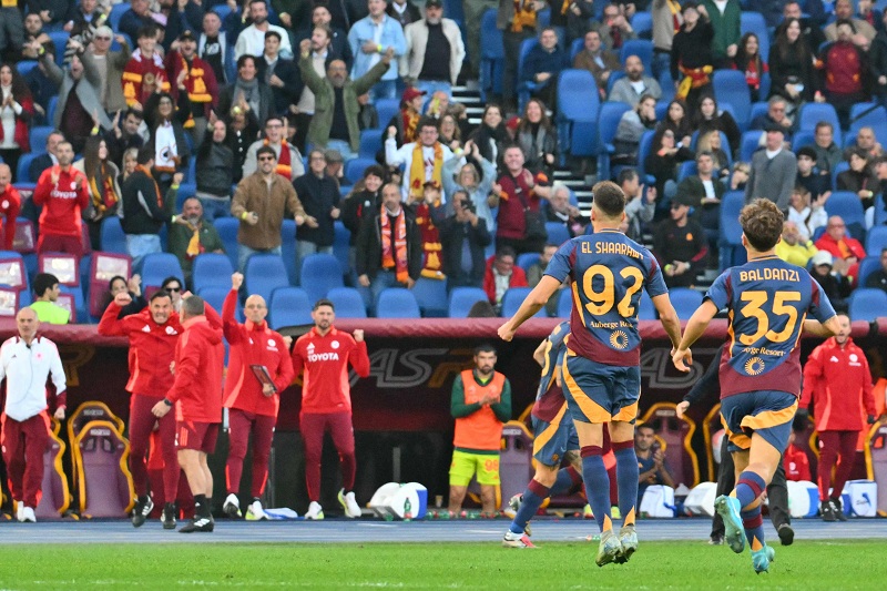 بولونيا يفوز على روما في عقر داره بثلاثية مقابل هدفين في الدوري الإيطالي.