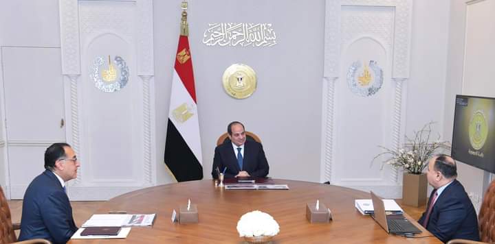 قرارات هامة للرئيس السيسي لتخفيف الأعباء المعيشية عن المواطنين - الرئيس السيسي يوجه بأكبر حزمة اجتماعية عاجلة للحماية الاجتماعية يتم تنفيذها اعتباراً من الشهر المقبل