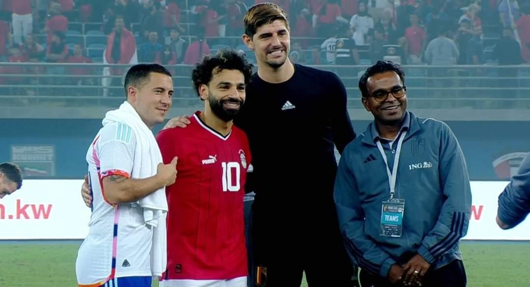 صلاح يفوز بجائزة أفضل لاعب في مباراة مصر وبلجيكا الودية.