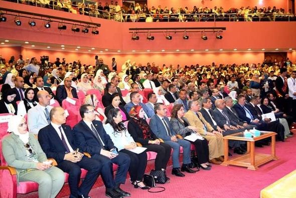 محافظ السويس ورئيس الجامعة يفتتحان ملتقي التوظيف الأول