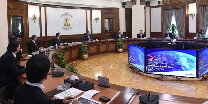 رئيس الوزراء يستقبل وفد شركة