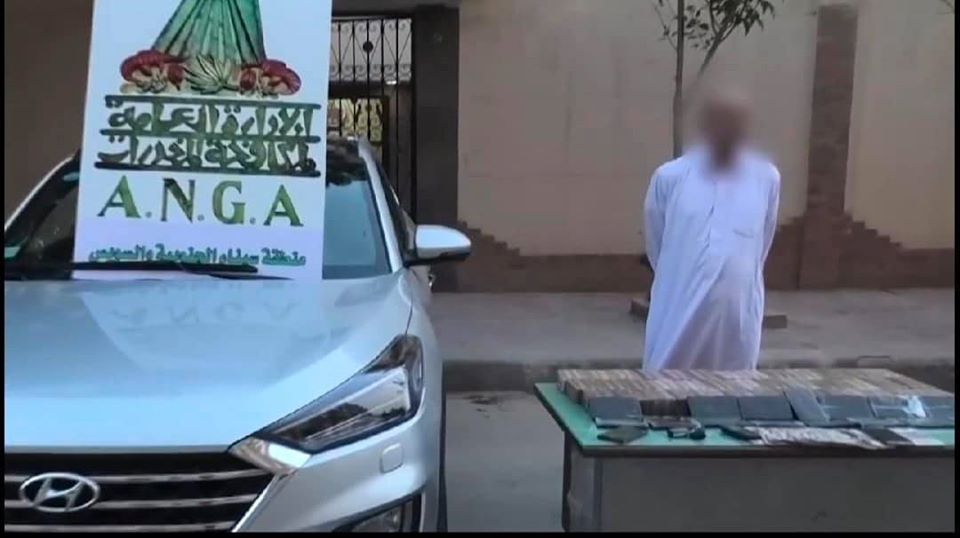 ضباط مكافحة المخدرات بالسويس احبطوا تهريب 252 طربة حشيش بالنفق