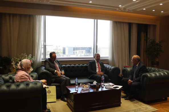 وزير الكهرباء والطاقة المتجددة يستقبل سفير المملكة الأردنية الهاشمية بالقاهرة لبحث وتعزيز سبل دعم الشراكة والتعاون في مجالات الربط الكهربائي وتدعيم الشبكات والتوسع فى الطاقات المتجددة