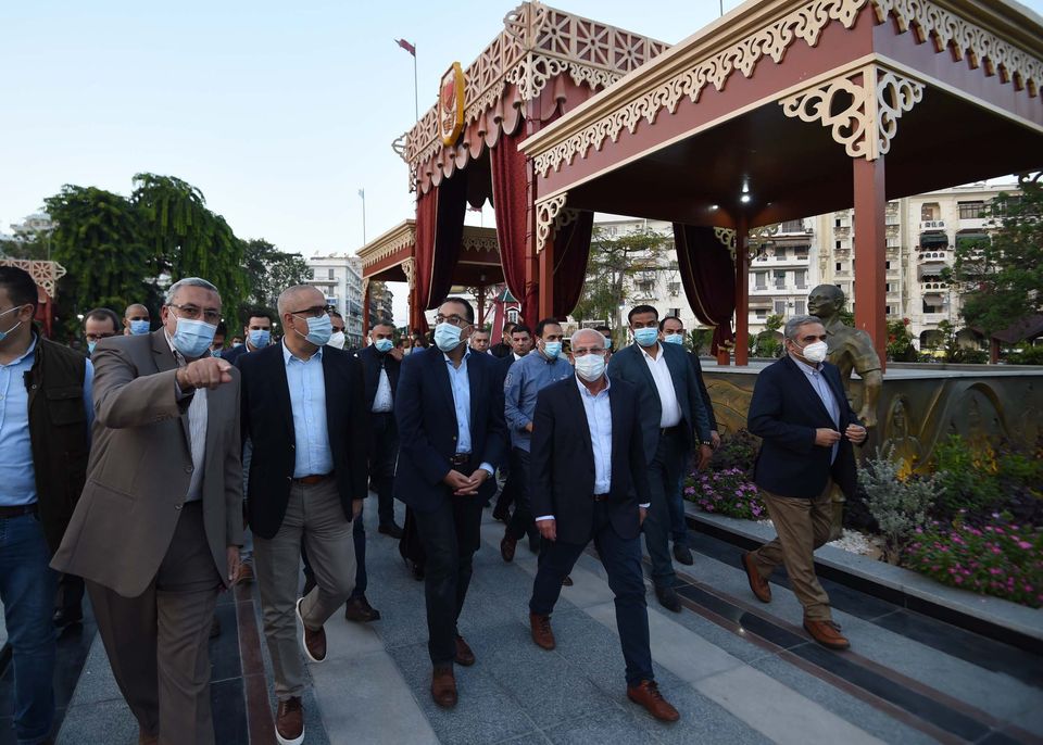 رئيس الوزراء يزور حديقة 